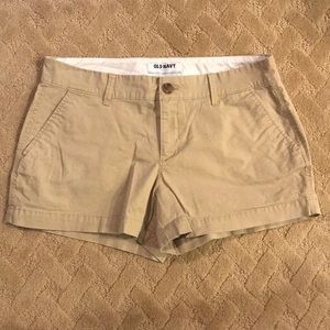 Old Navy Mid-Rise Khaki 3.5 inch Twill Shorts